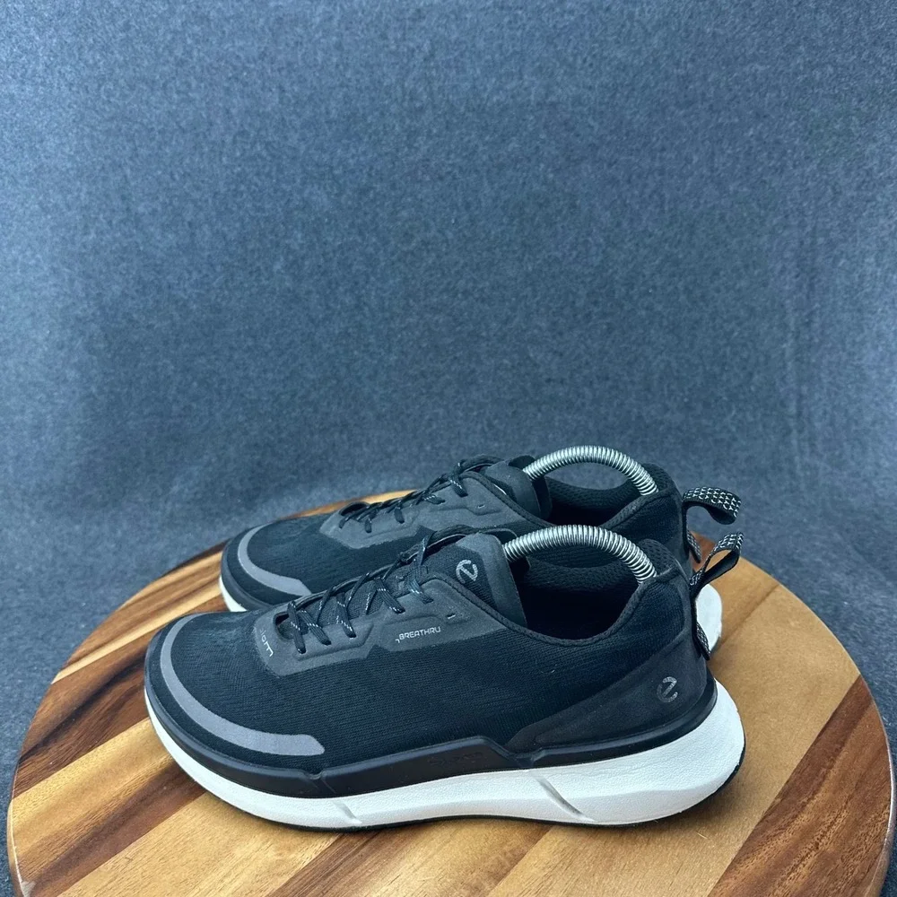 ECCO Sport Biom 2.2 Black Textile Cross Trainer Athletic Shoe. Size 9-9.5. EU 40